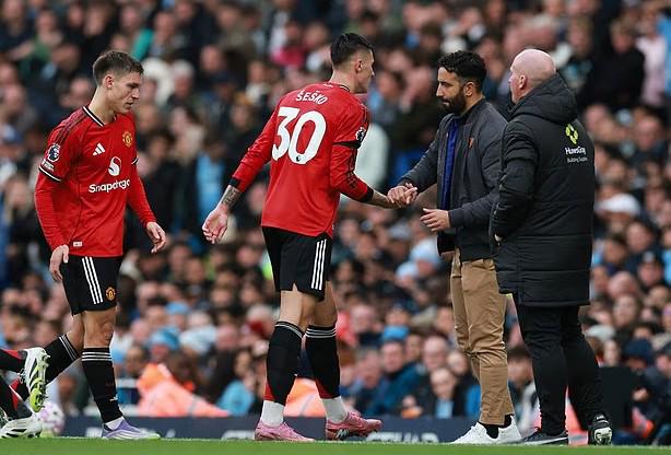 在是恐慌的, 在曼联, 快开始赢球 在是恐慌的, 在曼联, 快开始赢球